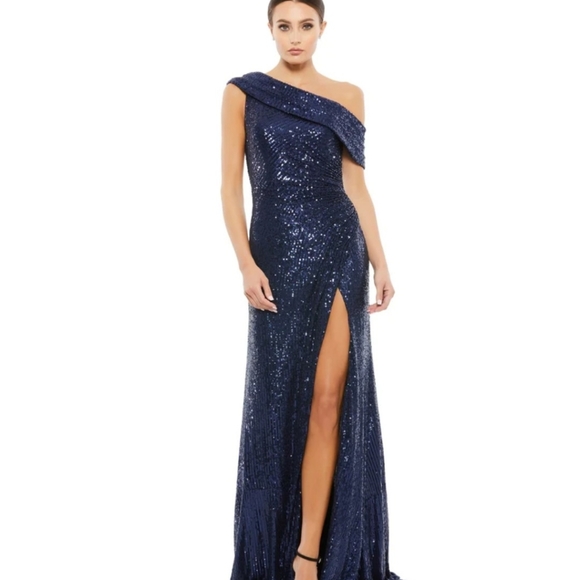 NWT Mac Duggal formal gown